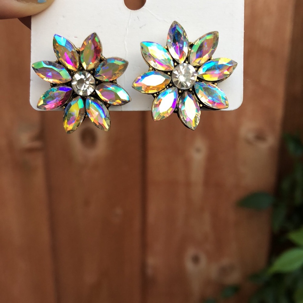 Gorgeous Aurora Borealis + Gold Crystal Flower Statement Earrings - Picture 11 of 13
